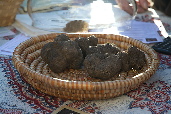drome-marchee-aux-truffes